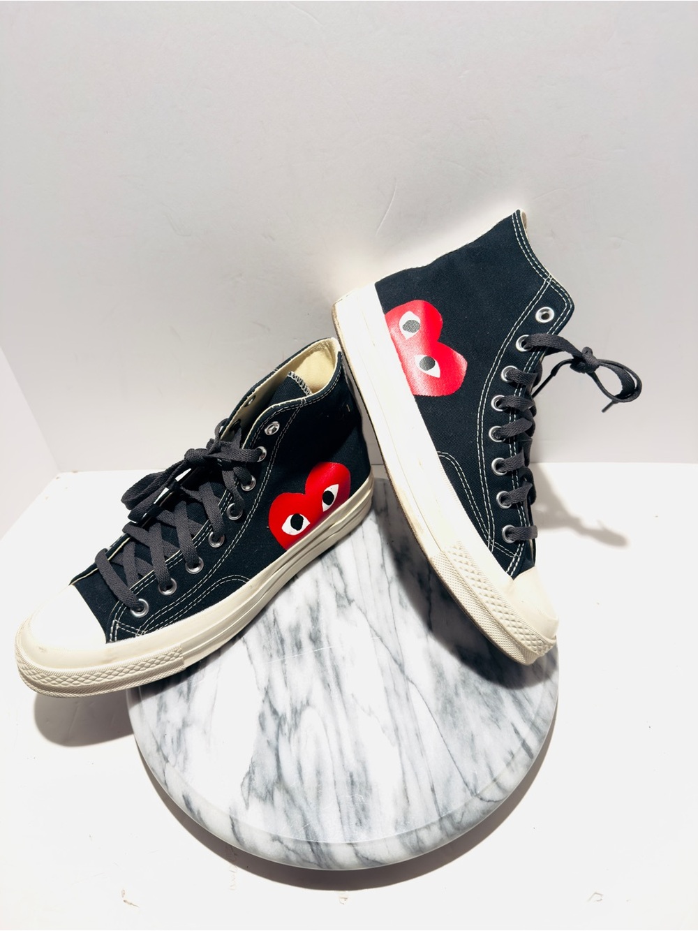 CDG Converse SZ 8 men’s/10 Women Comme Des Garcóns Sneaker High Top Chuck Taylor